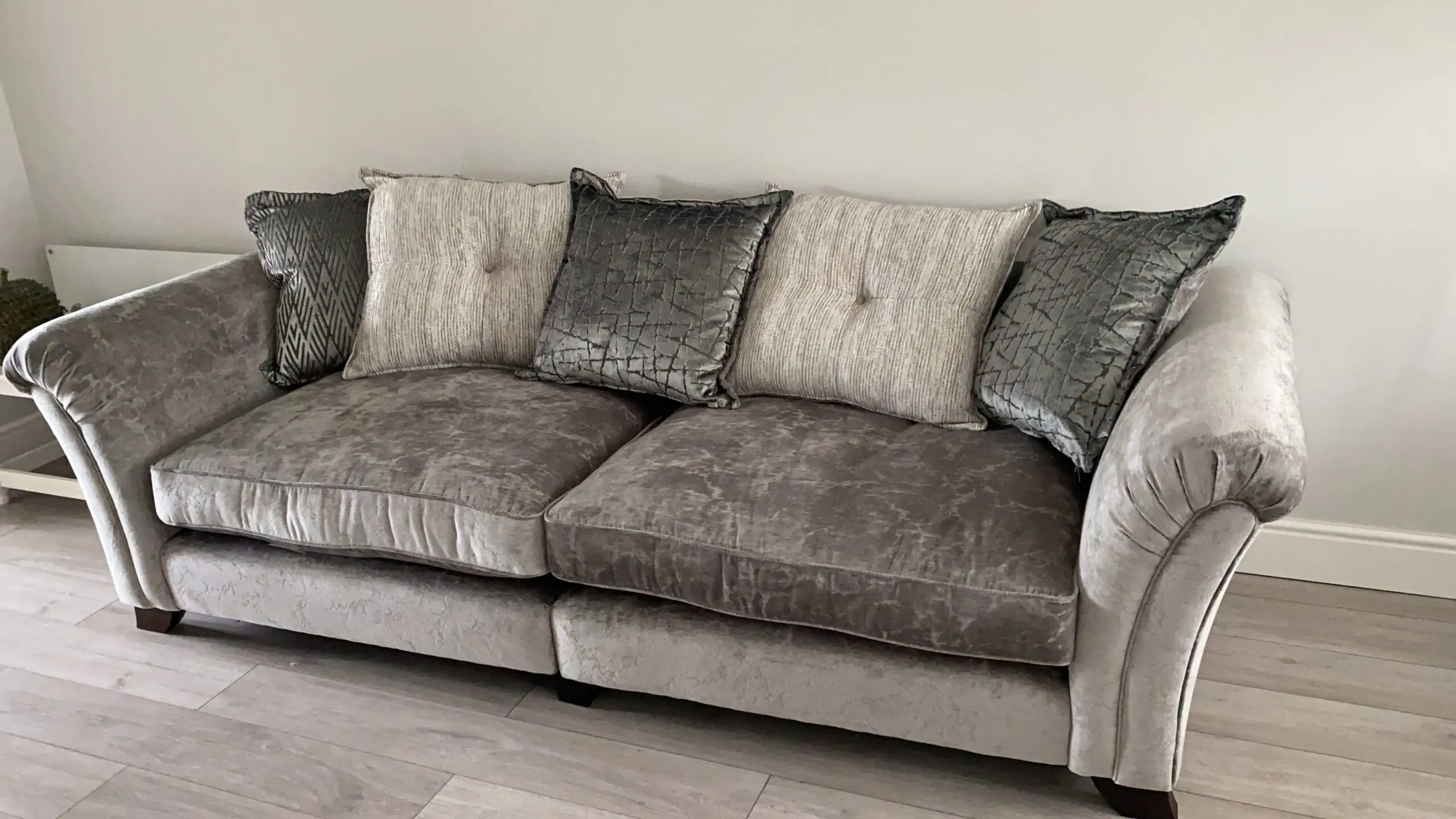 Lucas Furniture Grey 4 seater + Snuggler