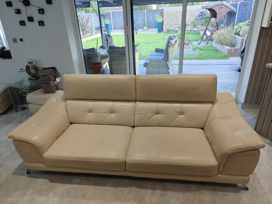 Cream Leather Sofa – 3 Seater with Manually Adjustable Head Rests – Sofology