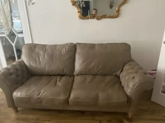 Luxury 3 and 2 chesterfield style Italian leather sofa