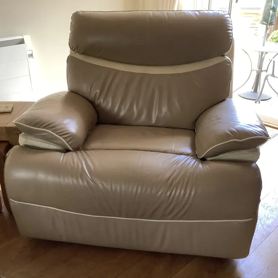 Lay-Z-Boy recliner sofa and chair