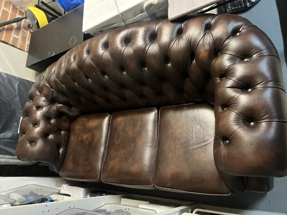 Chesterfield Manufacture taylor made handcraft sofa