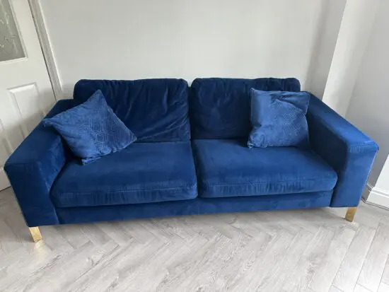 Blue velvet sofa from Danetti