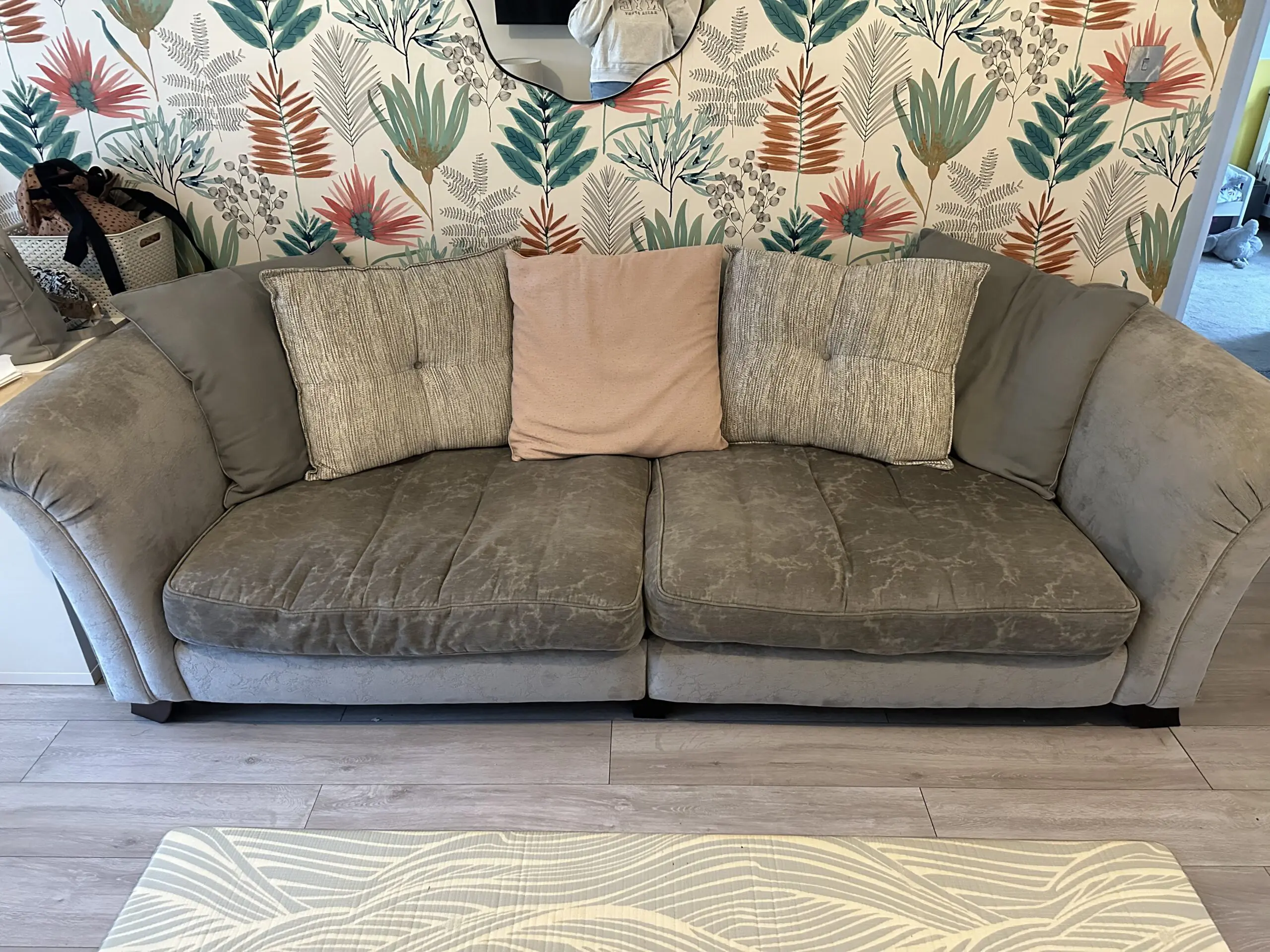 Lucas Furniture Grey 4 seater + Snuggler