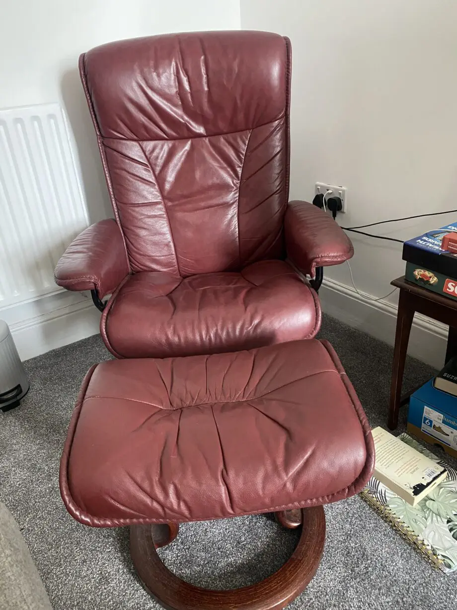 Ekorness Leather Reclining chair with footstool