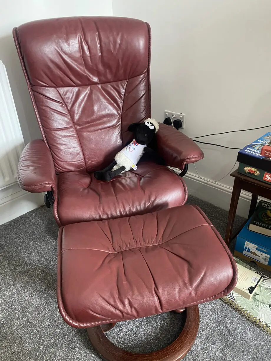 Ekorness Leather Reclining chair with footstool