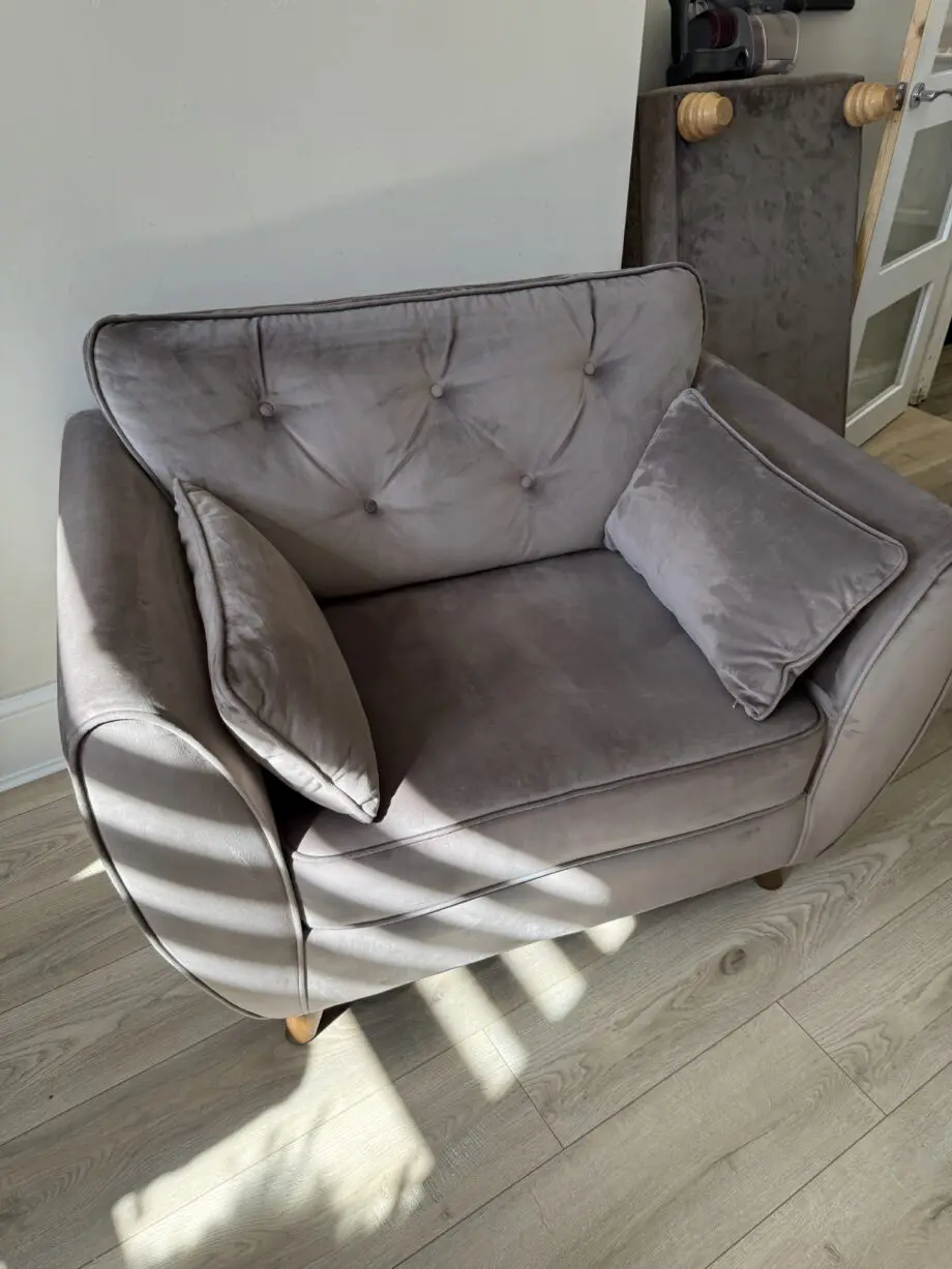 Living Hoxton compact sofas