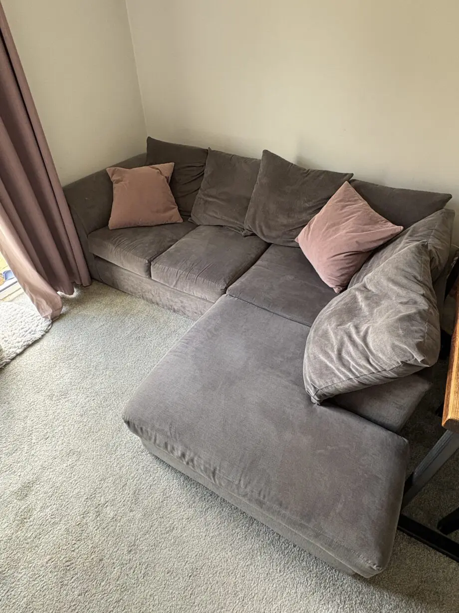 Right corner sofa with pouffe