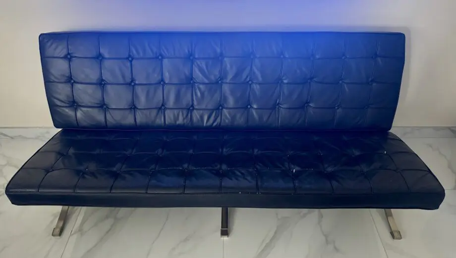 Three seater black leather sofa - Barcelona