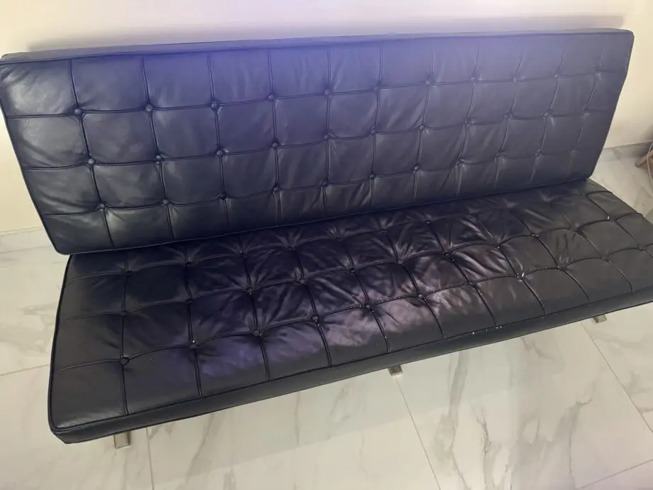Three seater black leather sofa - Barcelona