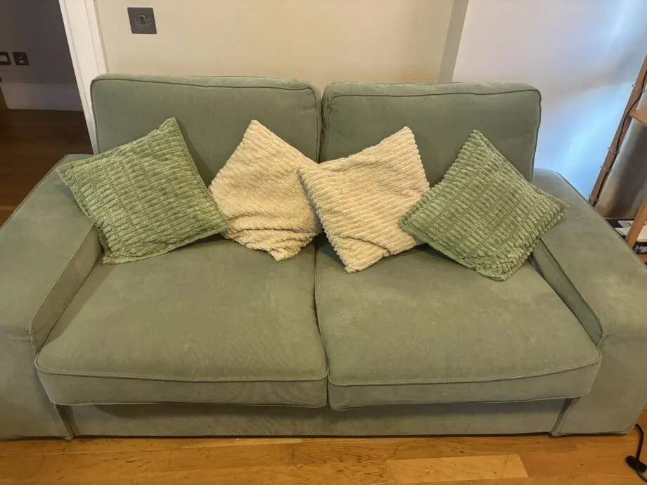 2 seater sofa in excellent condition