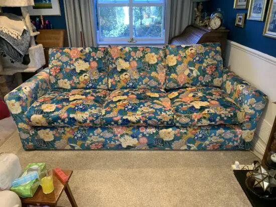 Large 3/4 sofa V&A oriental floral pattern
