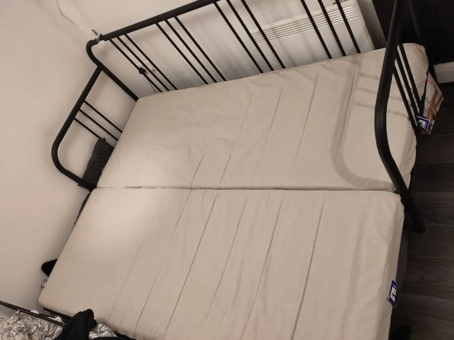 IKEA Fyresdal Day Bed w/ Vannareid Mattresses