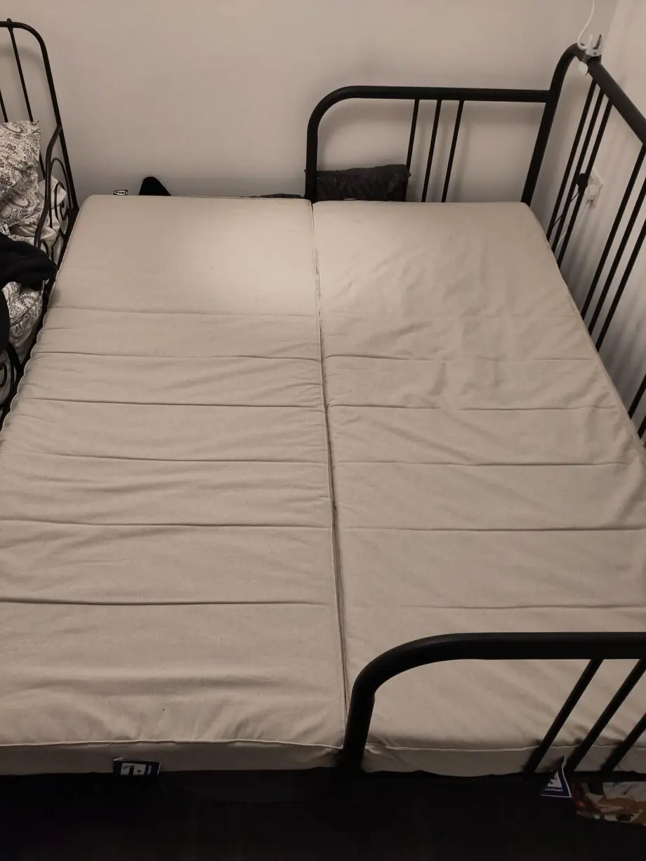 IKEA Fyresdal Day Bed w/ Vannareid Mattresses