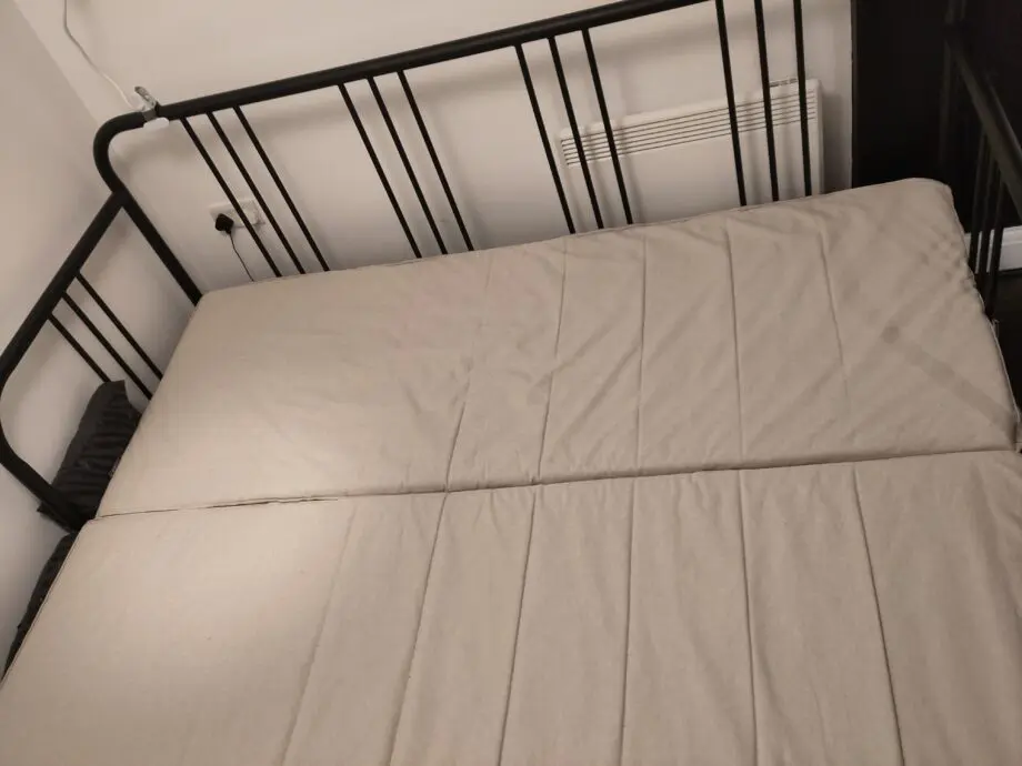 IKEA Fyresdal Day Bed w/ Vannareid Mattresses