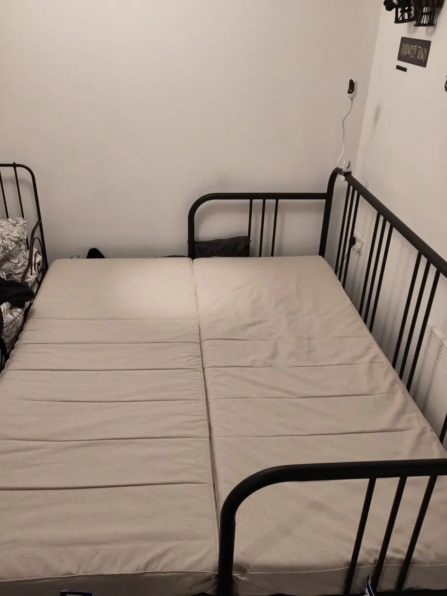 IKEA Fyresdal Day Bed w/ Vannareid Mattresses