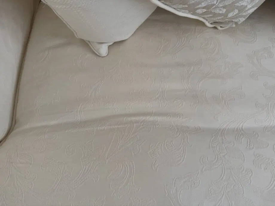 Dfs 3 piece suite in cream.