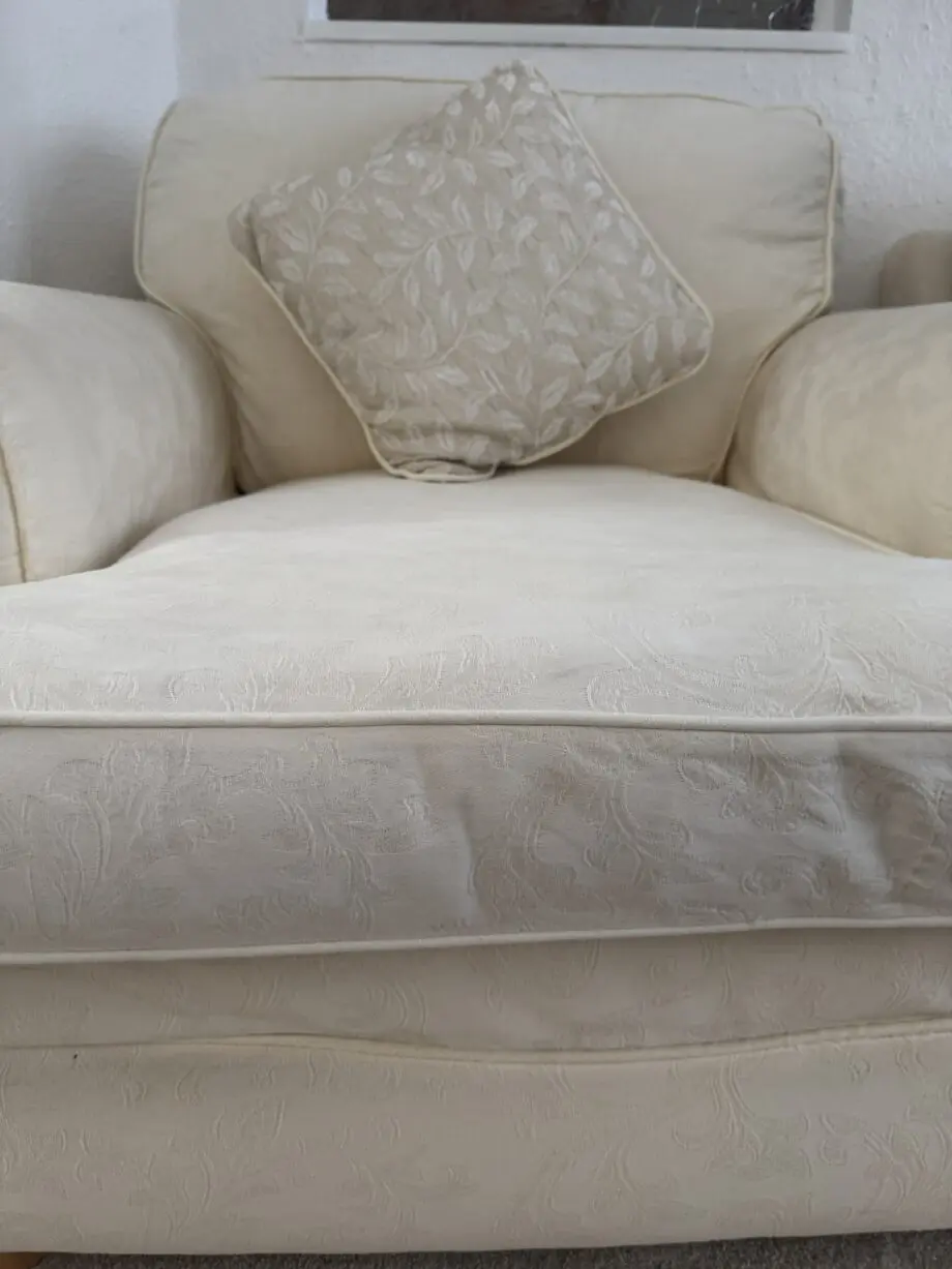 Dfs 3 piece suite in cream.