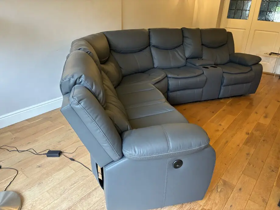 Sofashop Electric reclining leather corner sofa with chargers & cup holders