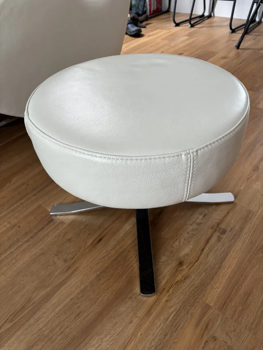 Fama lenny luxury Spanish leather chair & foot stool