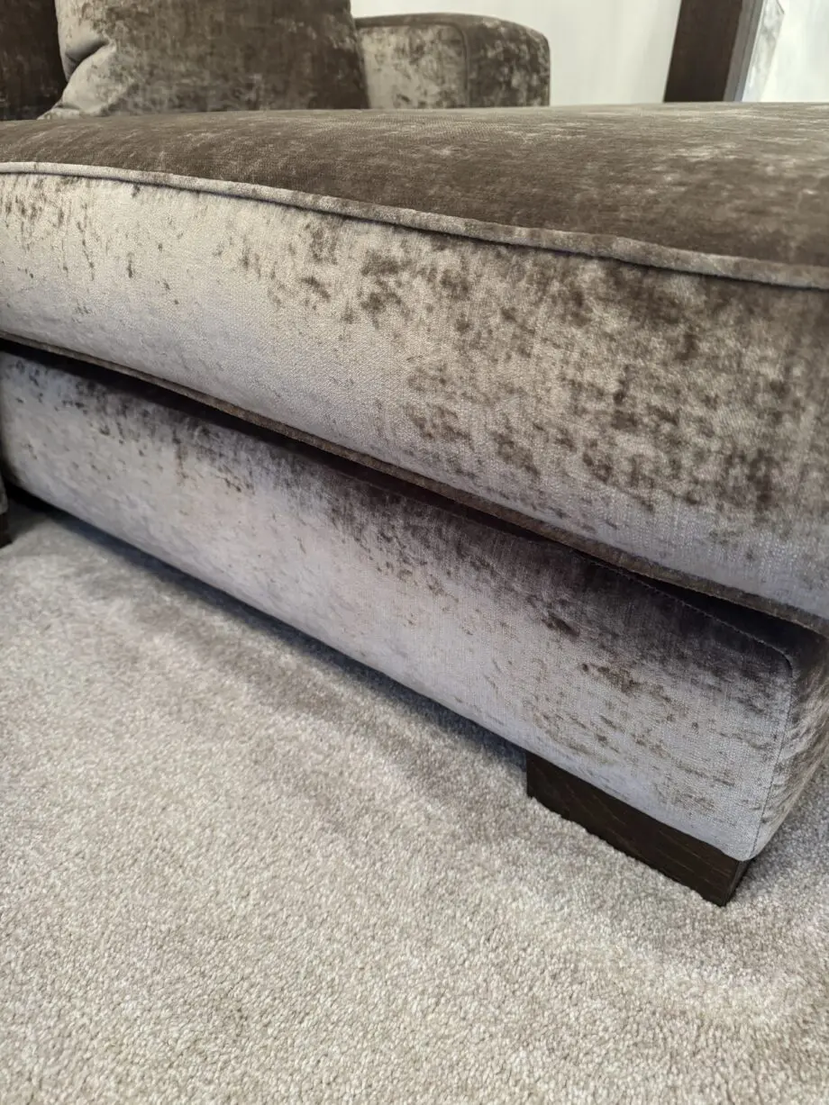 Immaculate Extra-Large Right -Hand Chaise
