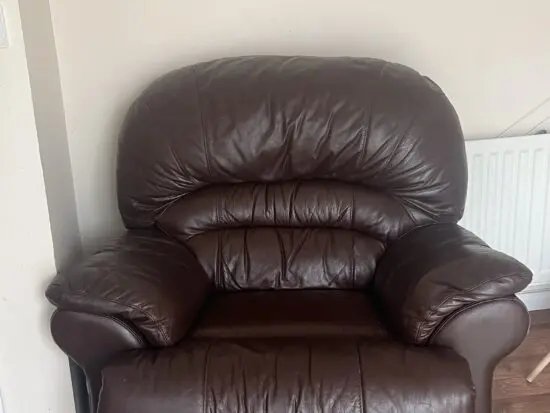 Brown leather recliner set