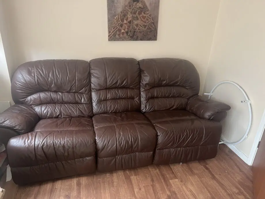 Brown leather recliner set
