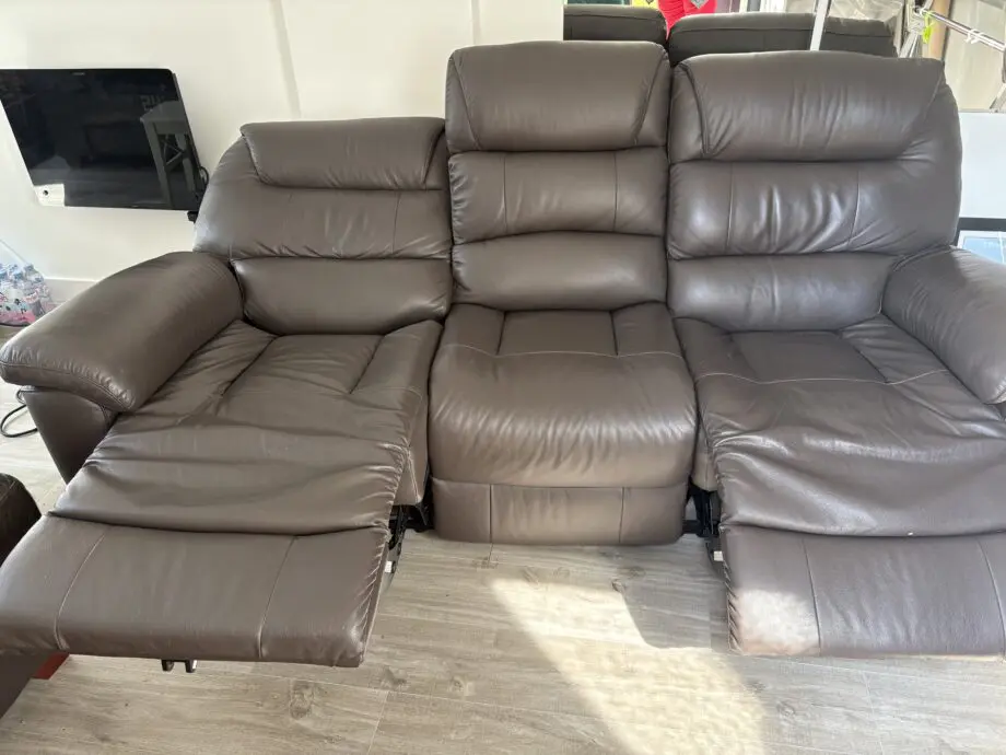 SCS - 3 seater sofa - power double recliner in mocha brown VGC