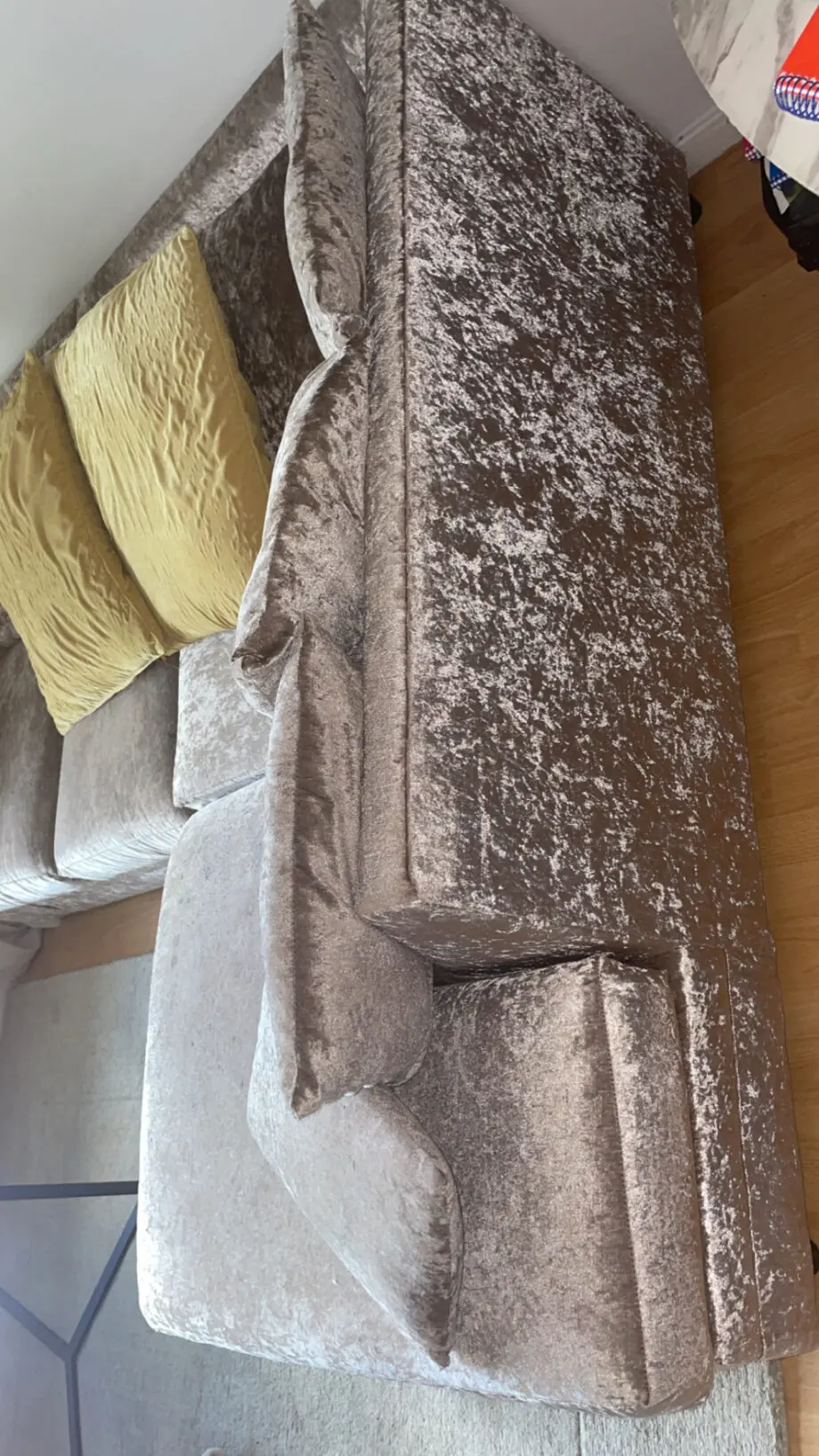 Taupe velvet