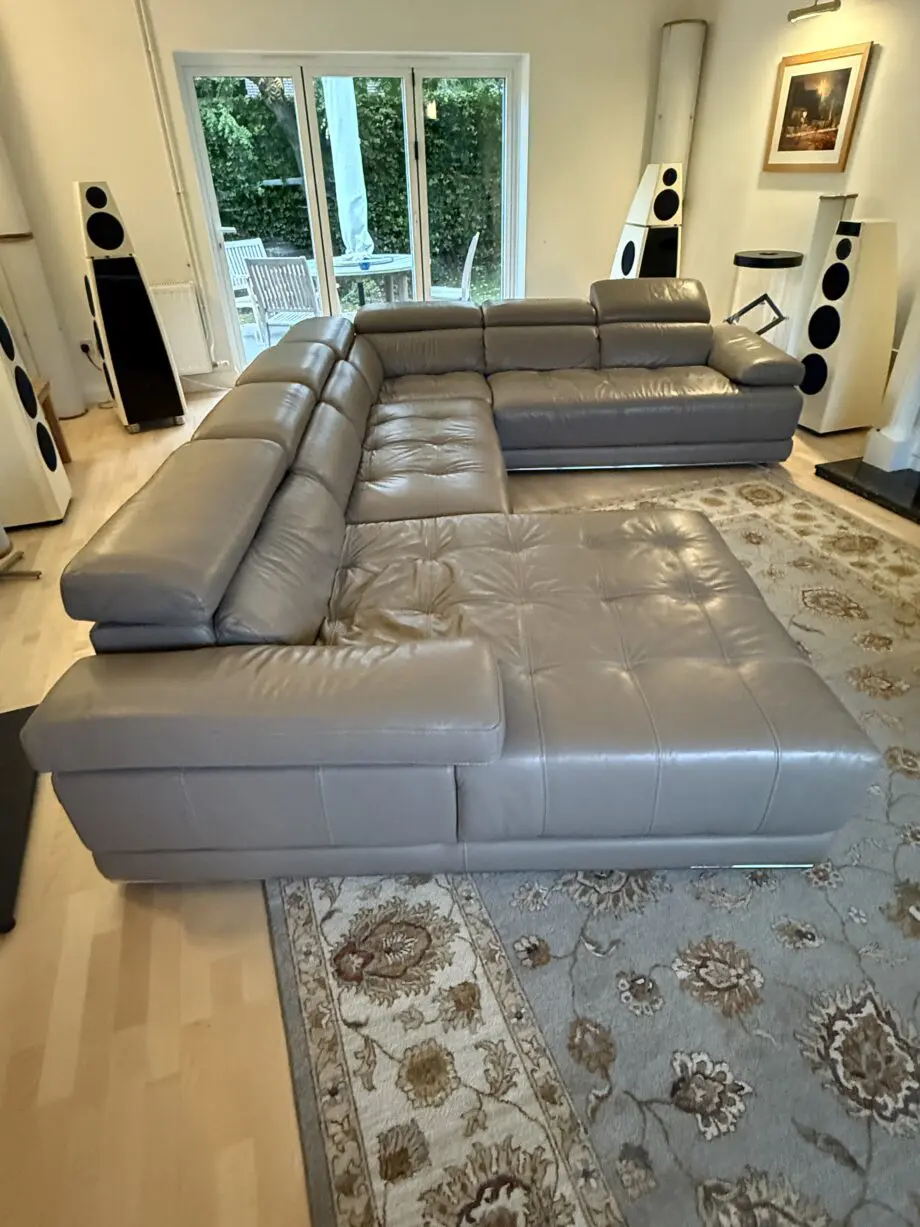 ‘Italia Living’ Leather modular U-shape 5-seater corner sofa with Chaise Longue