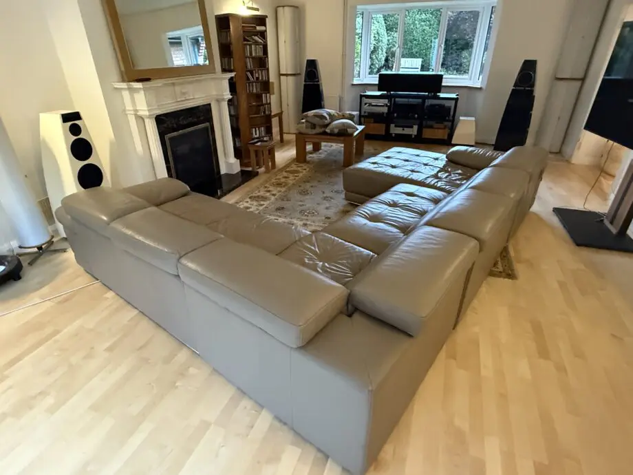 ‘Italia Living’ Leather modular U-shape 5-seater corner sofa with Chaise Longue