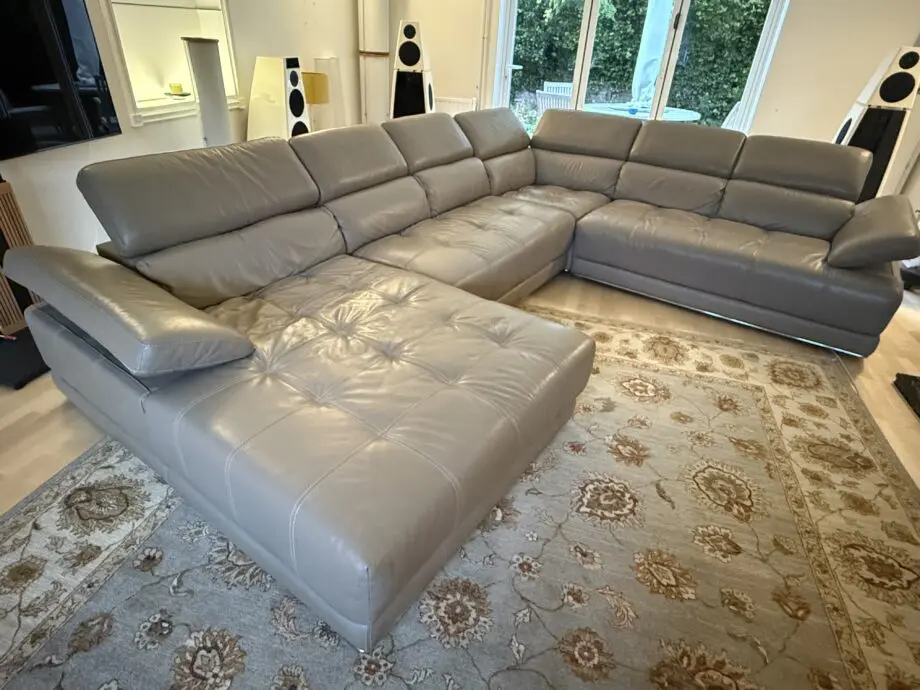 ‘Italia Living’ Leather modular U-shape 5-seater corner sofa with Chaise Longue