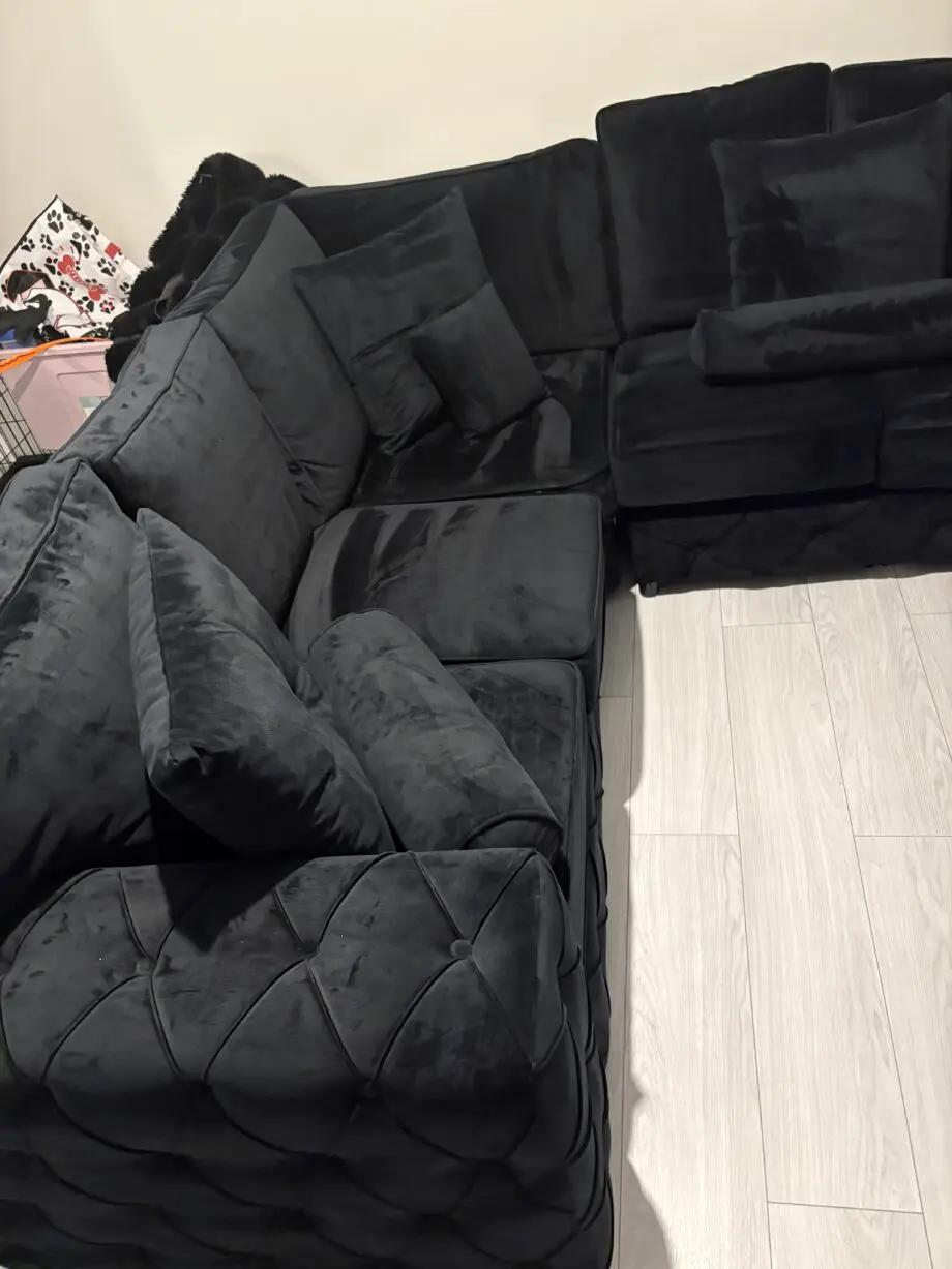 Black U-shape Sofa 8 seater