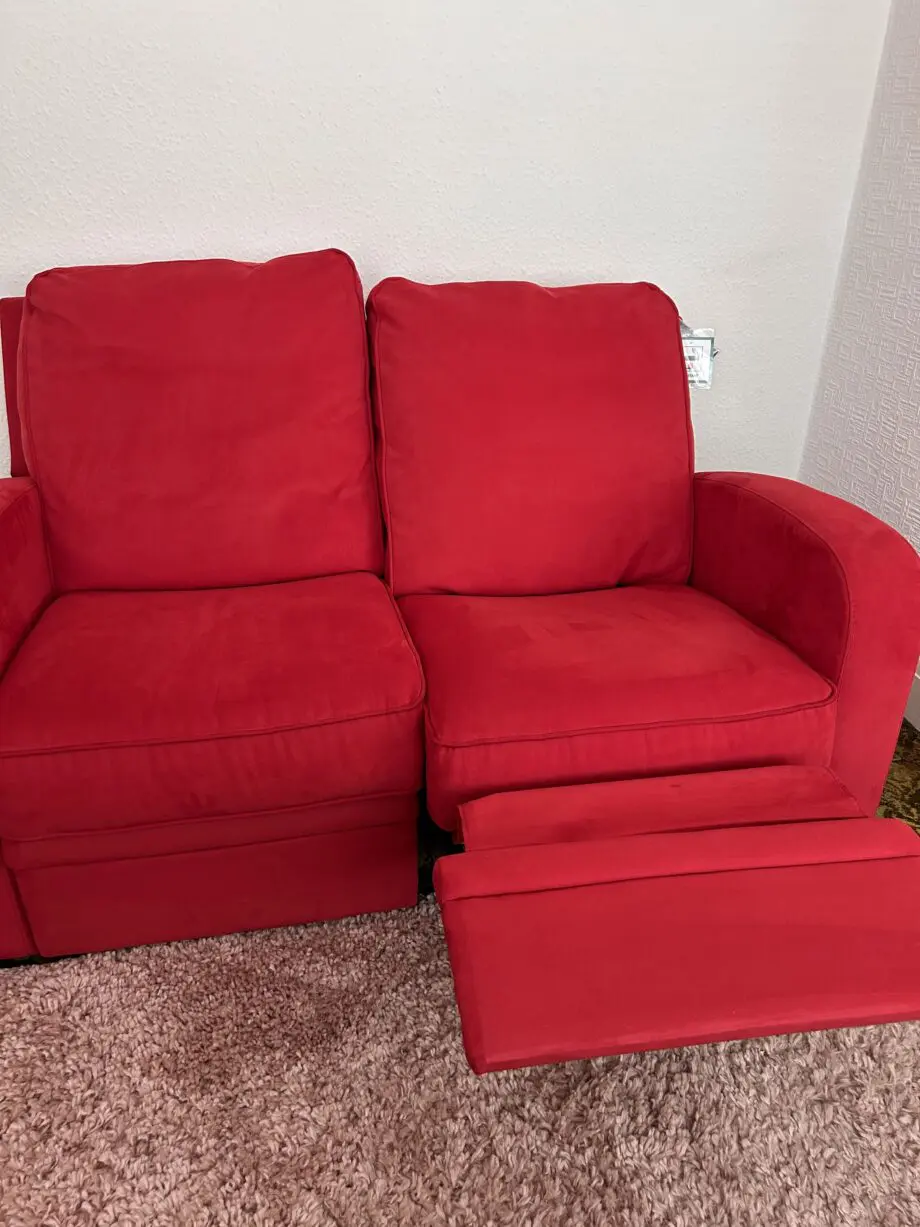 Stunning Red 2-seater recliner sofa by DeCoro