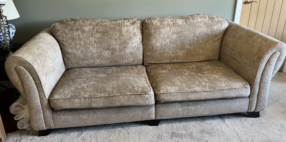 Elegant super comfortable good as new
