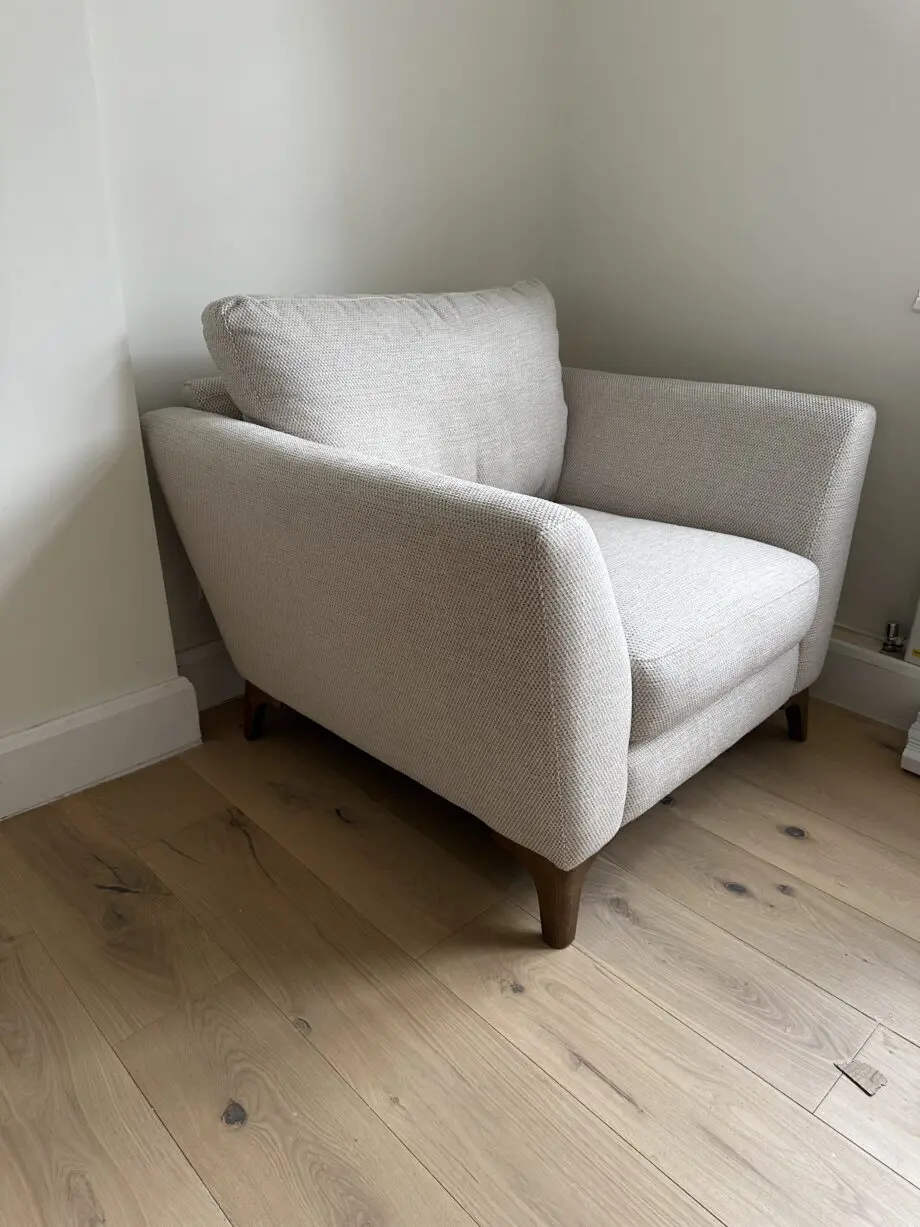 DFS Libby - Armchair