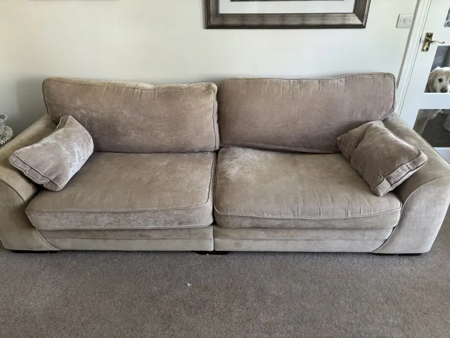SCS 4 seater sofa (rarely sat on) / Love seat inc foot stool / storage foot stool