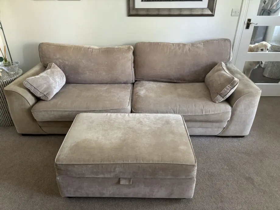 SCS 4 seater sofa (rarely sat on) / Love seat inc foot stool / storage foot stool