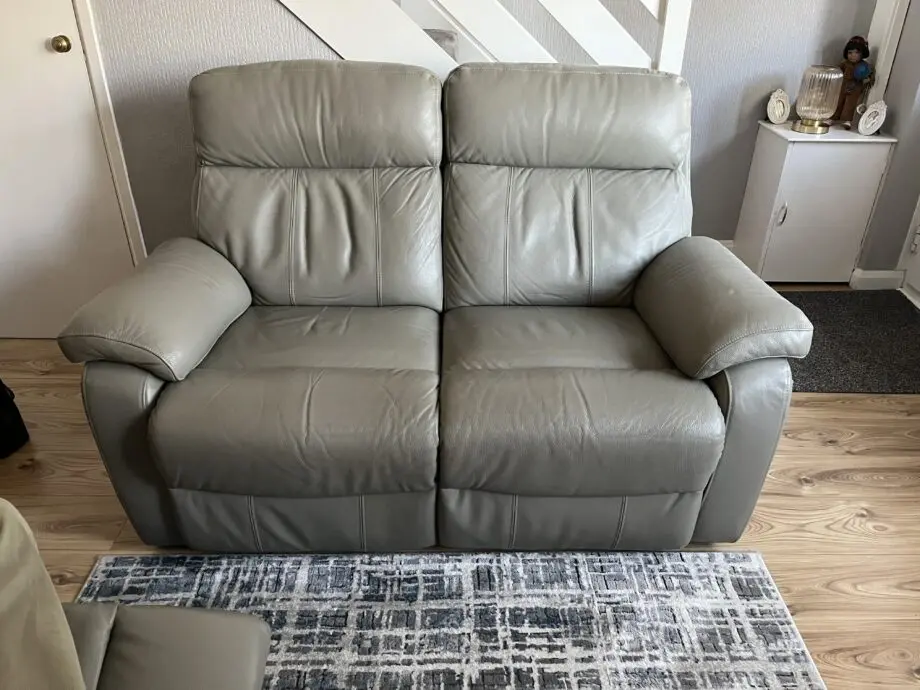 Dfs grey leather 2seater recliners