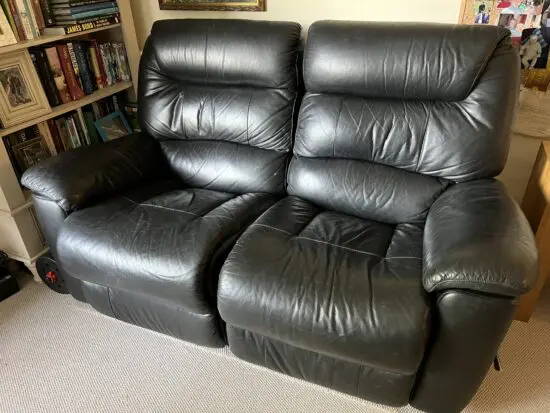 La-Z-boy black leather 2 seater recliner