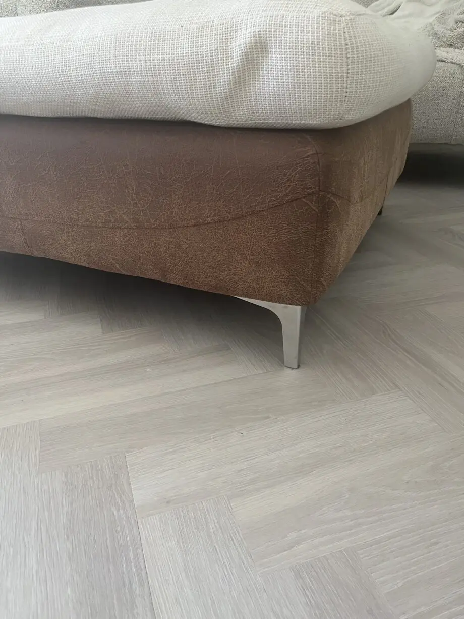 Corner sofa, 4 seats , foot stall /end piece.