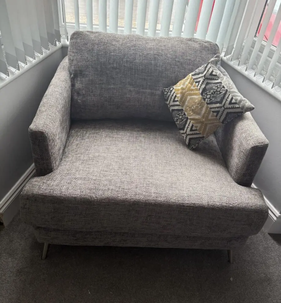 Lebus Grey Lovechair
