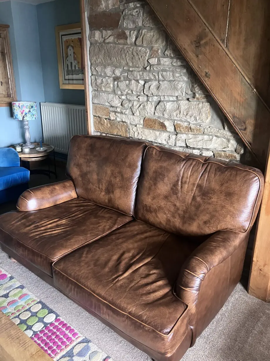Beautiful Vintage Brown Leather Sofa Cost £1600 11 Months Old