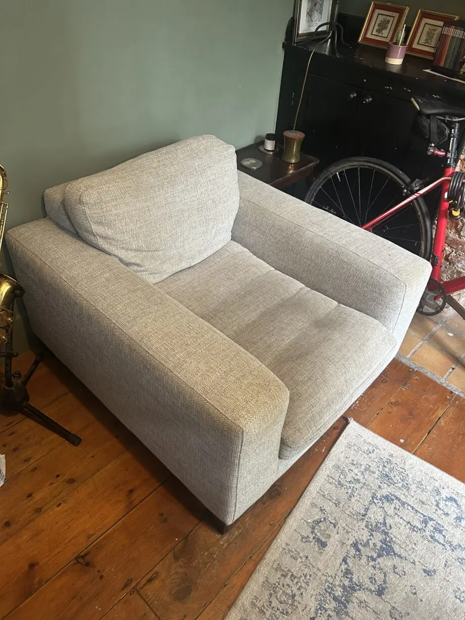DFS Deep Armchair