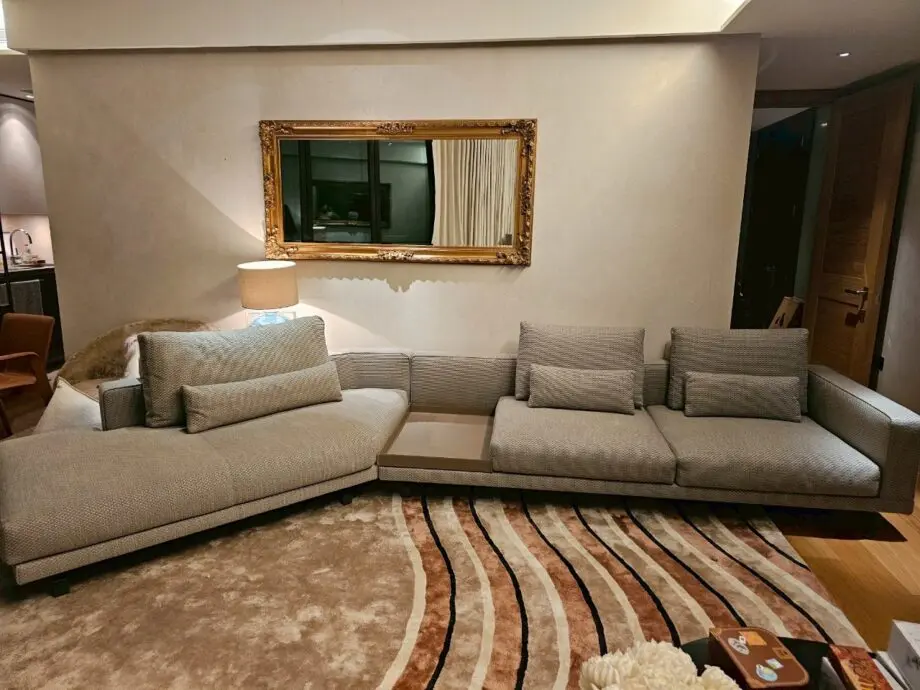 Molteni Octave modular sofa