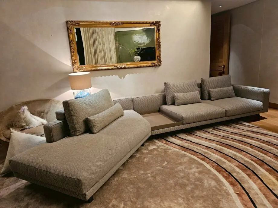 Molteni Octave modular sofa