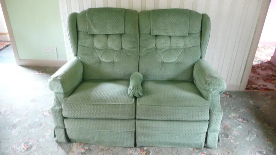 La-Z-Boy Reclining 3-Piece Suite comprising 2-Seater Sofa and 2 Matching Armchairs - Nashua Design in Victoria Green (Sage) Jacquard Velour Fabric