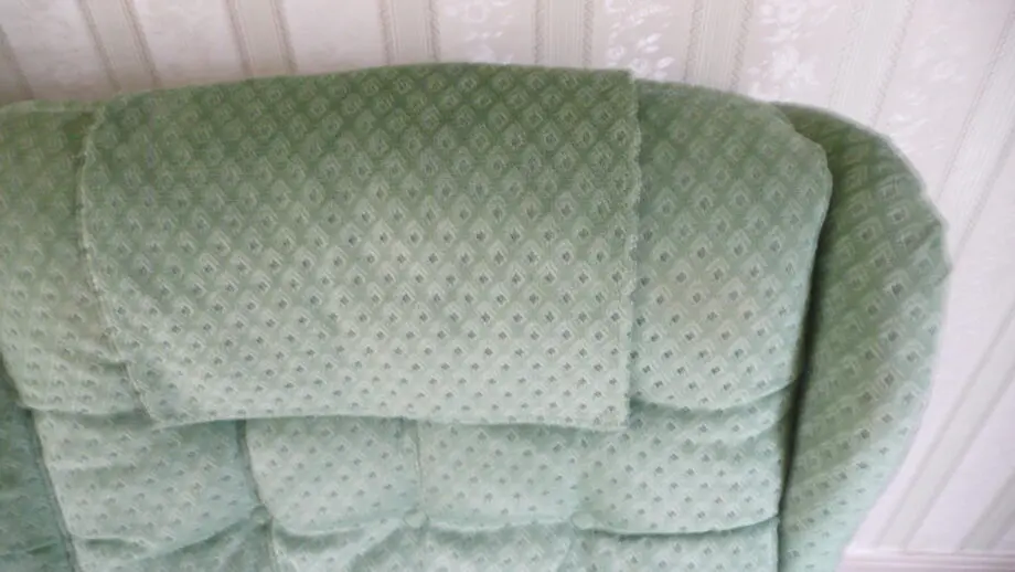 La-Z-Boy Reclining 3-Piece Suite comprising 2-Seater Sofa and 2 Matching Armchairs - Nashua Design in Victoria Green (Sage) Jacquard Velour Fabric
