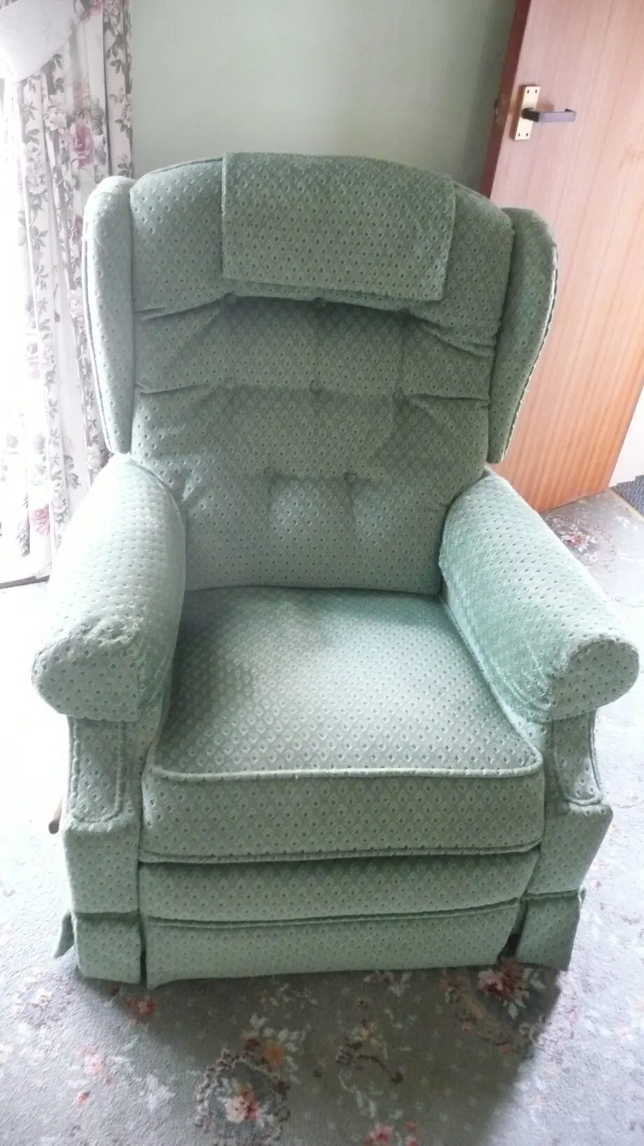 La-Z-Boy Reclining 3-Piece Suite comprising 2-Seater Sofa and 2 Matching Armchairs - Nashua Design in Victoria Green (Sage) Jacquard Velour Fabric