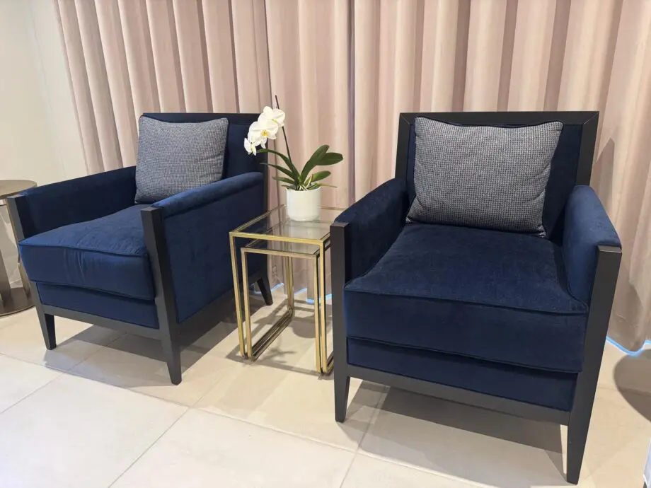 Bradley Accent Chairs in Blue (Velvet)