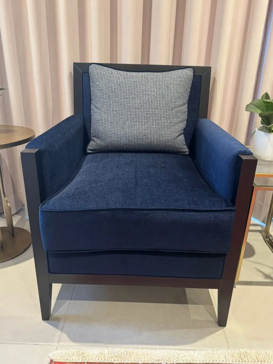 Bradley Accent Chairs in Blue (Velvet)